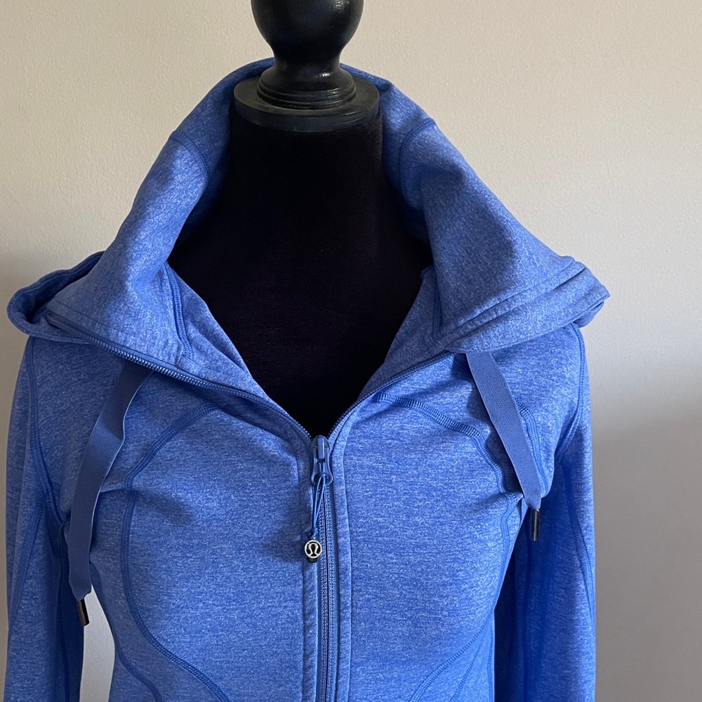 Lululemon Women's Scuba Hoodie - Picture 5 of 9